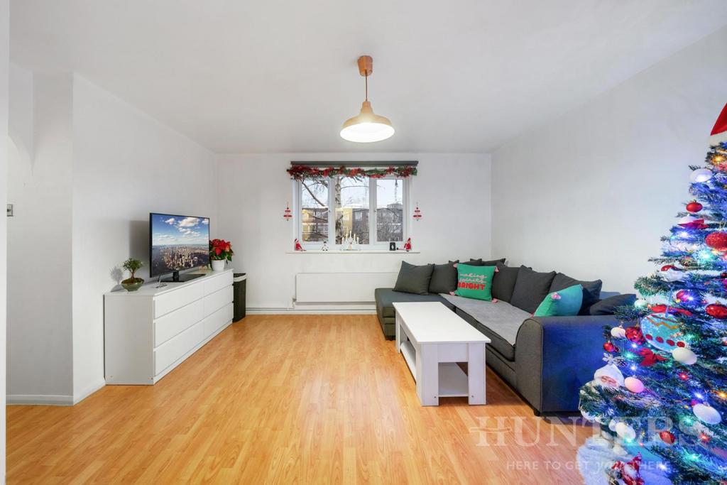 137 Bream Close N17 9 DQ-8.jpg