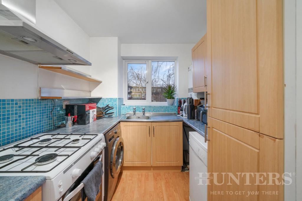 137 Bream Close N17 9 DQ-11.jpg