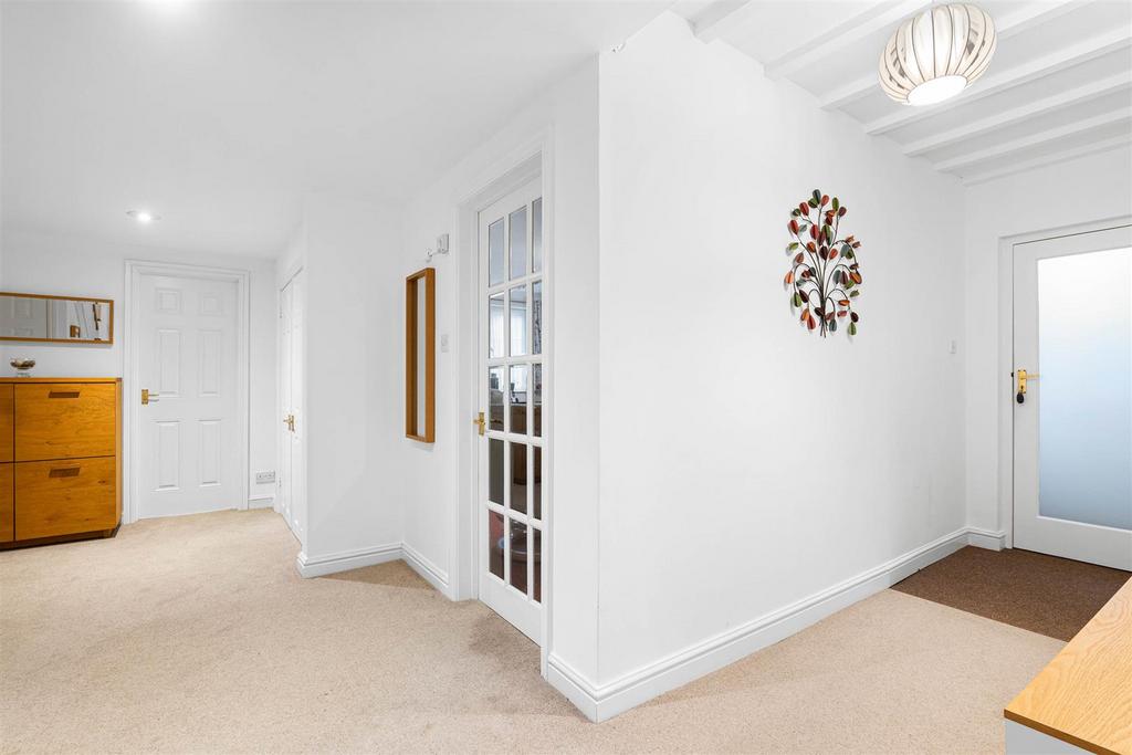 Desford - Hallway 2.jpg