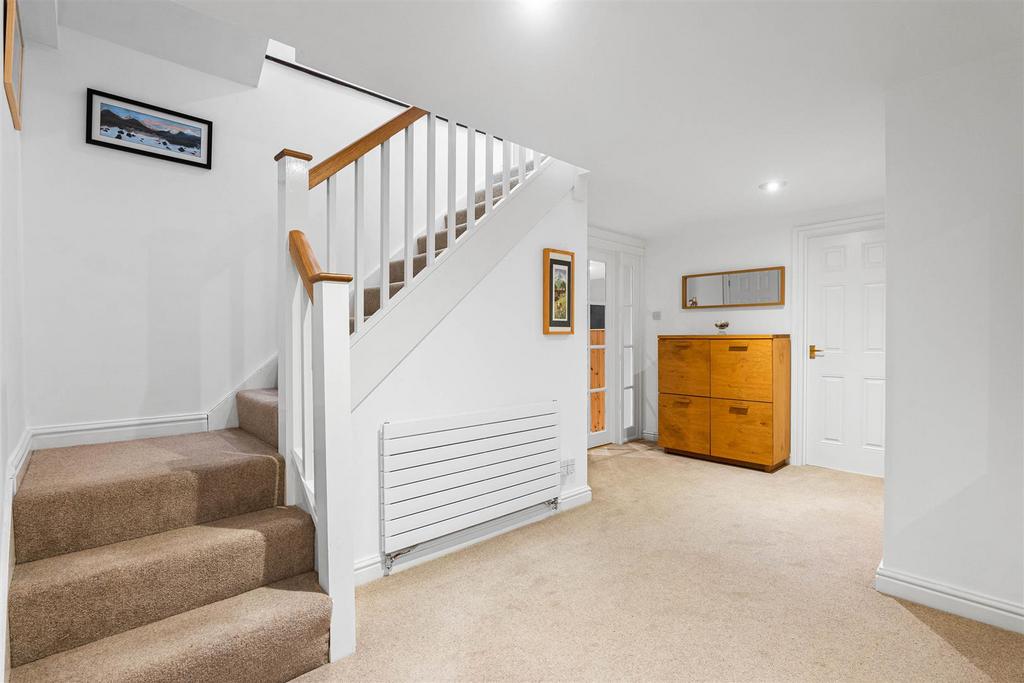 Desford - Hallway to stairs.jpg