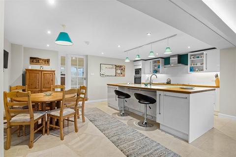 Church Lands Church Road, Clifton On Teme, Worcester, WR6 6DJ