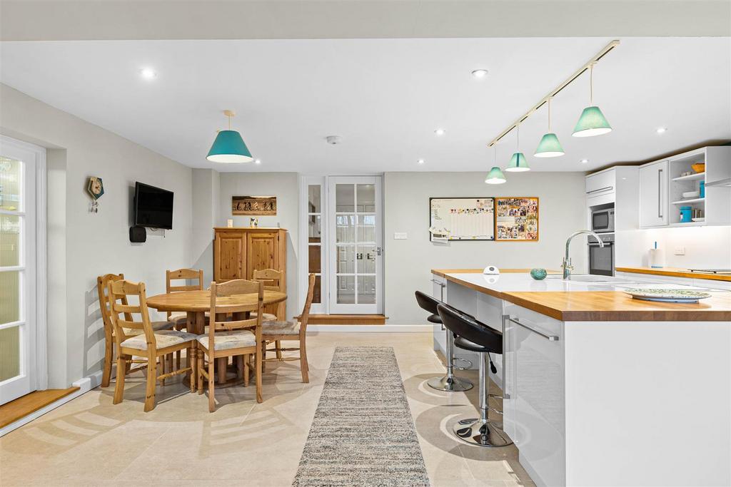 Desford - Dining area.jpg