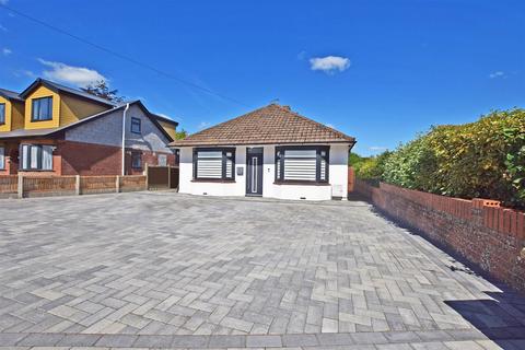 3 bedroom detached bungalow for sale, Wigmore Road, Rainham