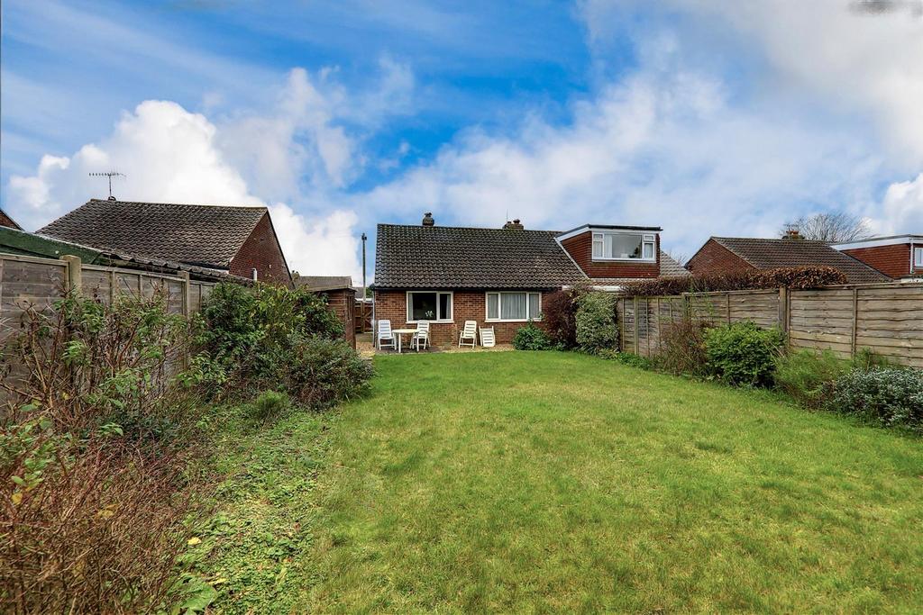 Hurley Road, Worthing 2 bed semidetached bungalow for sale £325,000