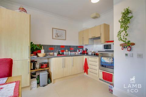 1 bedroom flat for sale, The Esplanade, Frinton-On-Sea CO13