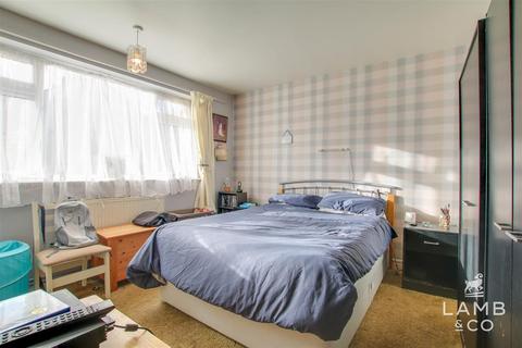 2 bedroom flat for sale - Herbert Road, Clacton-On-Sea CO15