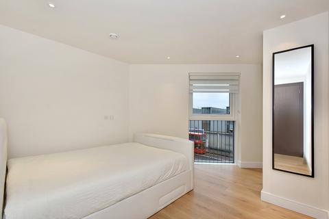 2 bedroom flat to rent, Dockside House, Chelsea Creek, SW6