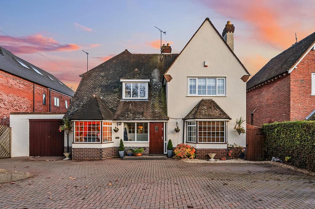 Station Road, Dorridge, B93 5 bed detached house for sale £1,500,000