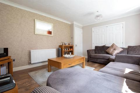 4 Cotswold Drive, Wellingborough, NN8 2JB