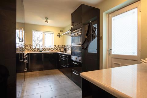 4 Cotswold Drive, Wellingborough, NN8 2JB