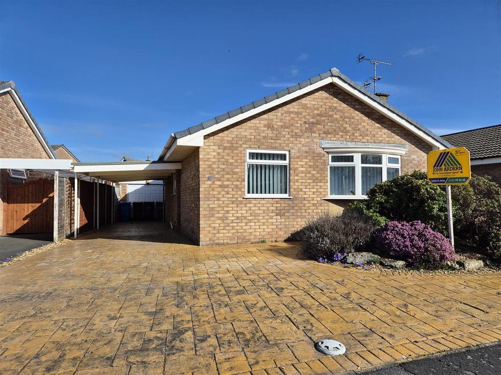 Broadwood Way, Lytham 2 bed detached bungalow for sale £299,950