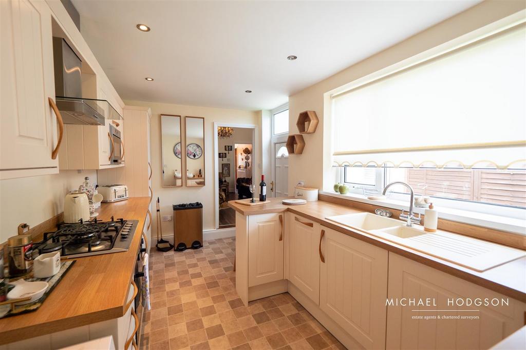 Kitchen/ Breakfast Room