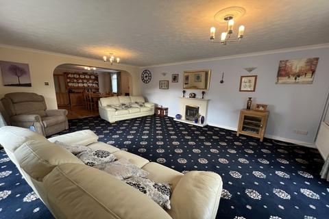 4 bedroom detached house for sale - Capel-Ed Lane, Penperlleni, Pontypool, NP4