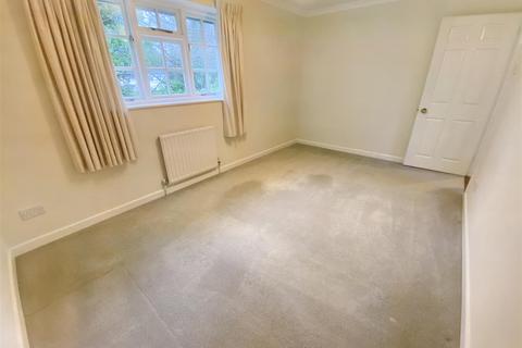 6 Epworth Close, Truro, TR1 1UP