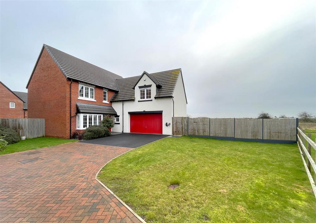 Buckthorn Drive, Aslockton 5 bed detached house for sale £585,000
