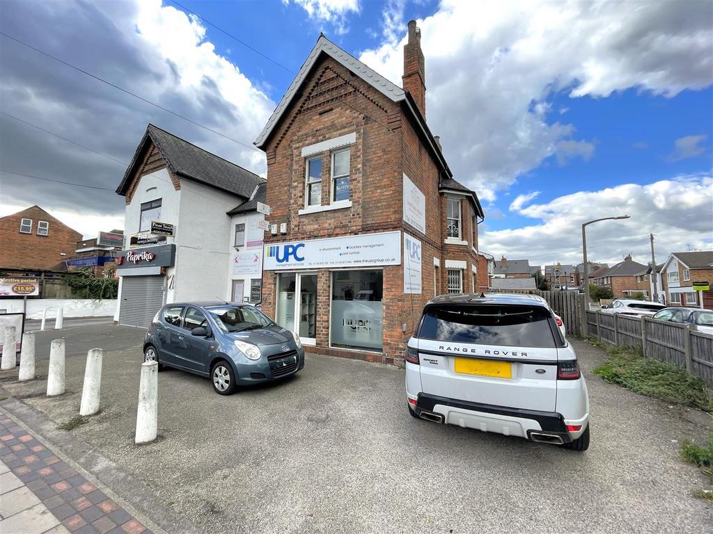 Main Road, Gedling, Nottingham Property for sale £295,000