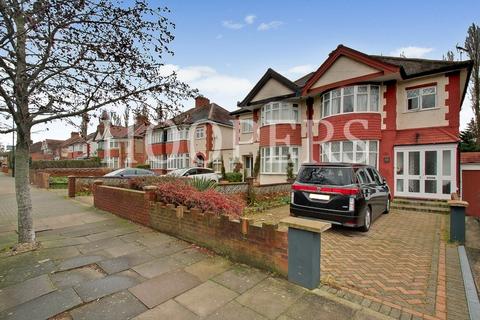 3 bedroom semi-detached house for sale, Birchen Grove, London, NW9