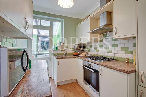 3 bedroom semi-detached house for sale, Birchen Grove, London, NW9