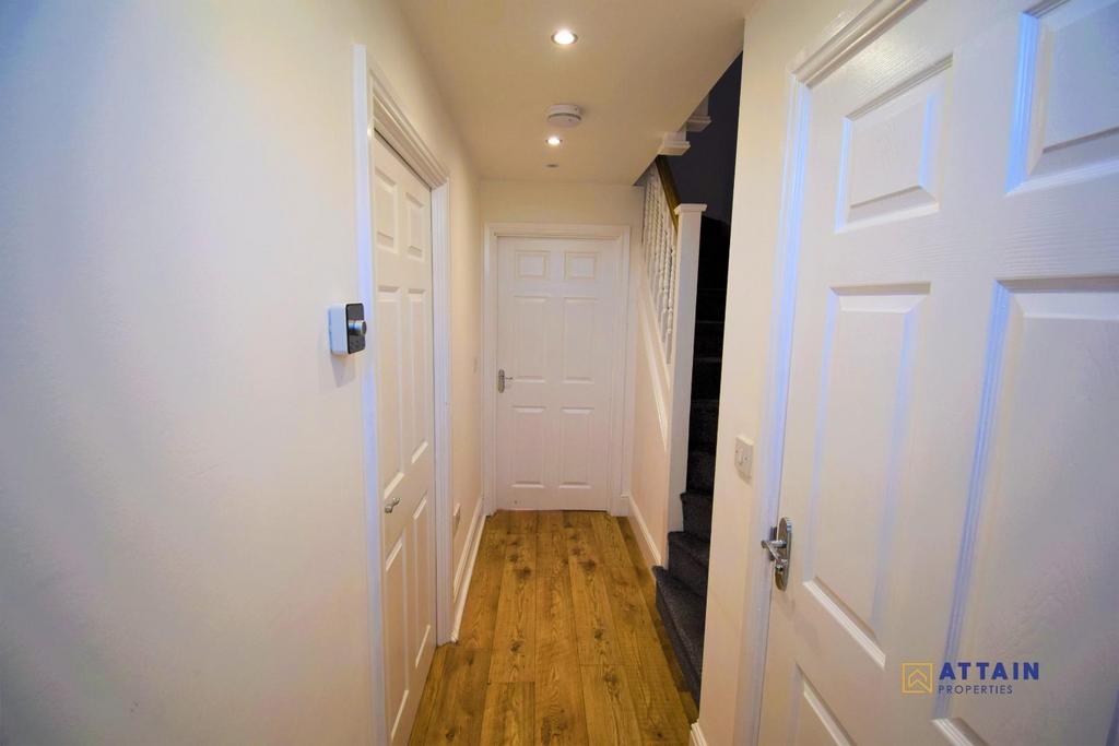 Entrance hall.jpg