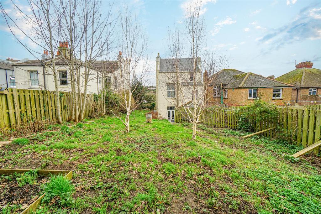 Edmund Road, Hastings 4 bed detached house for sale £535,000