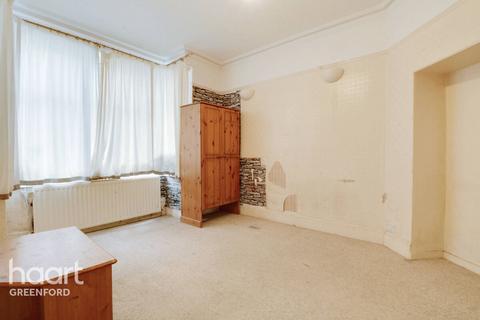 5 Derwent Road, London, W5 4TN