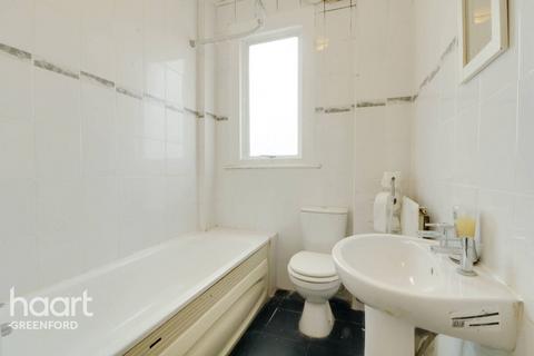 5 Derwent Road, London, W5 4TN