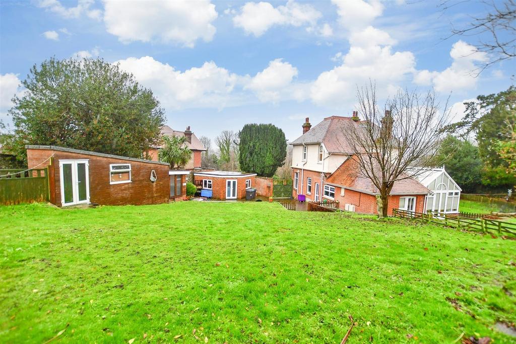 Old Park Avenue, Dover, Kent 4 bed detached house for sale £900,000