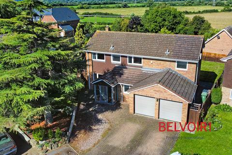 6 Chartwell Close, Hempsted, Gloucester, GL2 5XA
