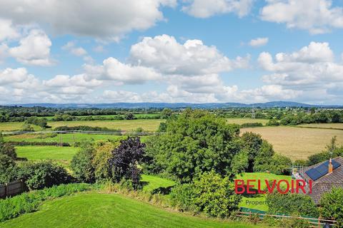 6 Chartwell Close, Hempsted, Gloucester, GL2 5XA