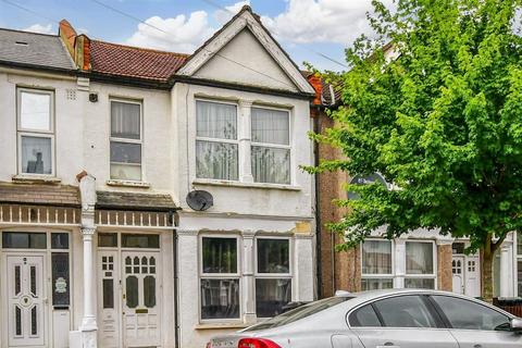 3 bedroom flat for sale - Langdale Road, Thornton Heath, Surrey