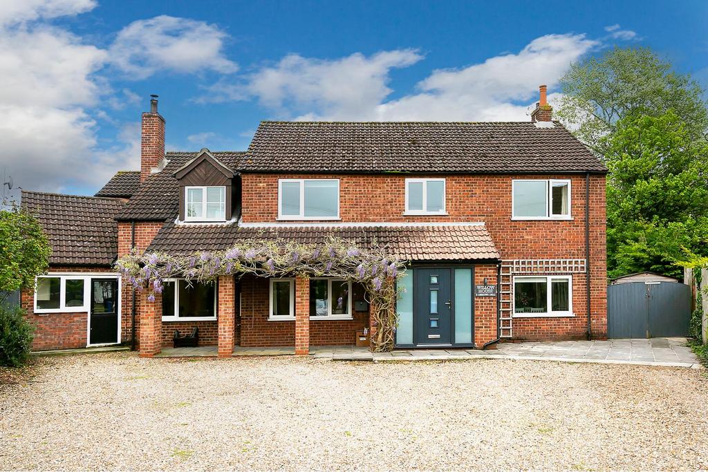 Canal Lane, Pocklington, York, YO42 1NN 6 bed detached house for sale