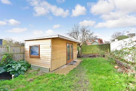 4 bedroom chalet for sale, Eskbank Avenue, Brighton, East Sussex