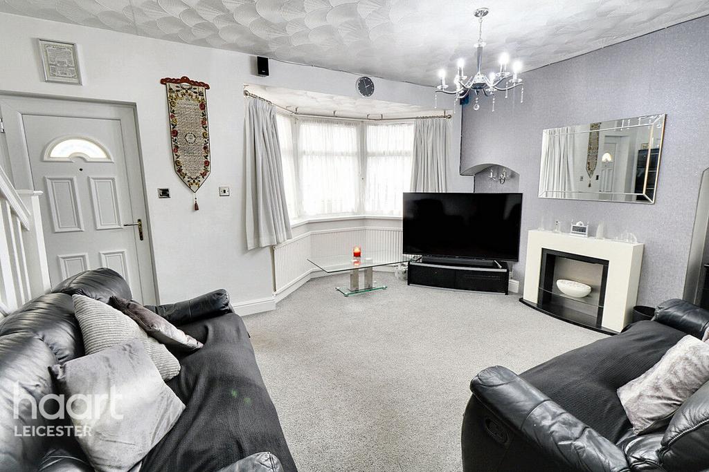 Wicklow Drive, Leicester 3 bed end of terrace house £300,000