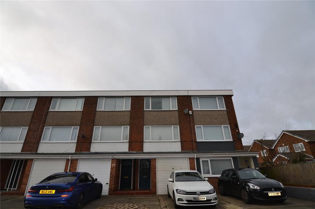 Goresdene Avenue, Whitley Bay, NE26 2 bed apartment £795 pcm (£183 pw)