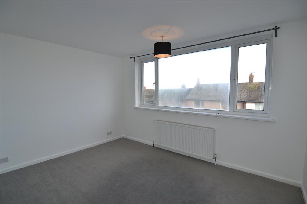 Goresdene Avenue, Whitley Bay, NE26 2 bed apartment £795 pcm (£183 pw)