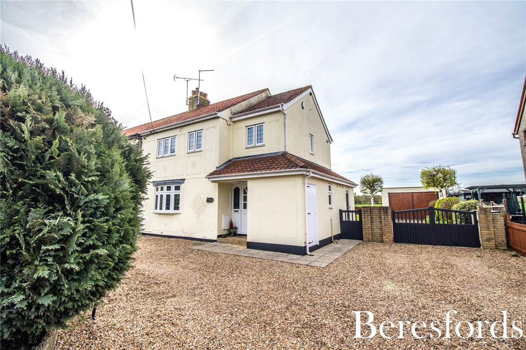Chelmsford Road, Blackmore, CM4 4 bed semidetached house for sale £