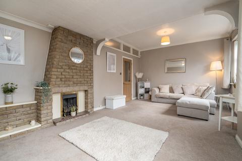 12 Amberley Close, Bolton, BL3 4NJ