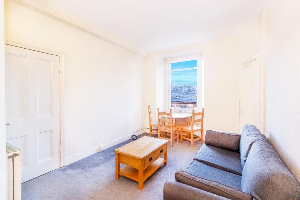 Robertson Avenue, Edinburgh... 1 bed flat £1,100 pcm (£254 pw)