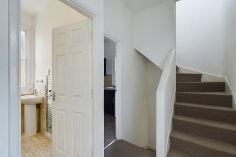 Flat 5, 9 Berkeley Place, Cheltenham, GL52 6DB