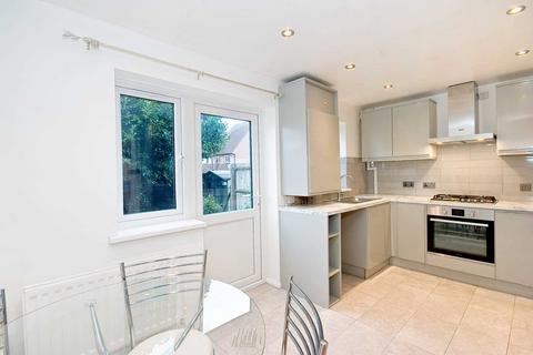 undefined, Beckton, E16