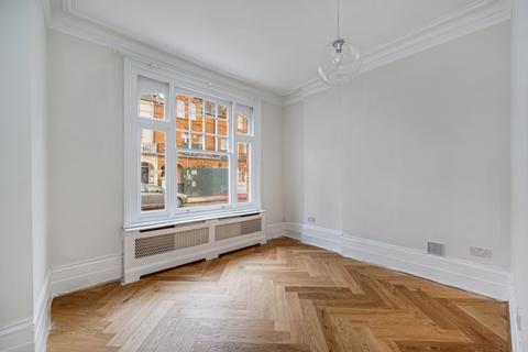 1 bedroom apartment to rent, St Andrews Road, W14