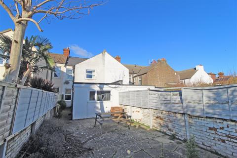 3 bedroom terraced house for sale, Salehurst Road, Eastbourne BN21