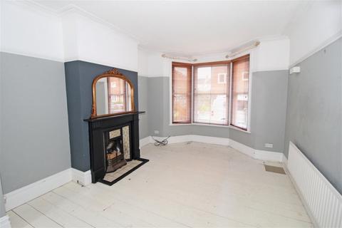 3 bedroom terraced house for sale, Salehurst Road, Eastbourne BN21