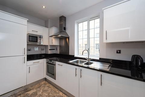 1 bedroom semi-detached house to rent, Castlereagh Street, London W1H