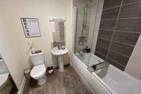59 Pastures Drive, Tidbury Green, Solihull, B90 1US