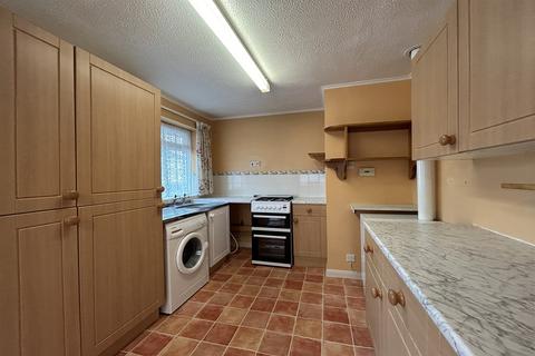 2 bedroom detached bungalow to rent, Bridport