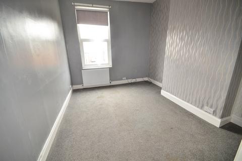3 bedroom apartment for sale - Gray Road, Hendon