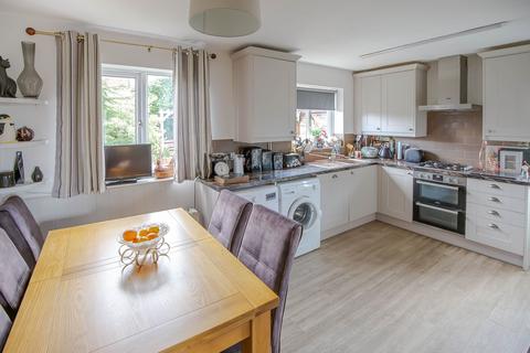 10 Bonners Close, Malmesbury, SN16 9UF