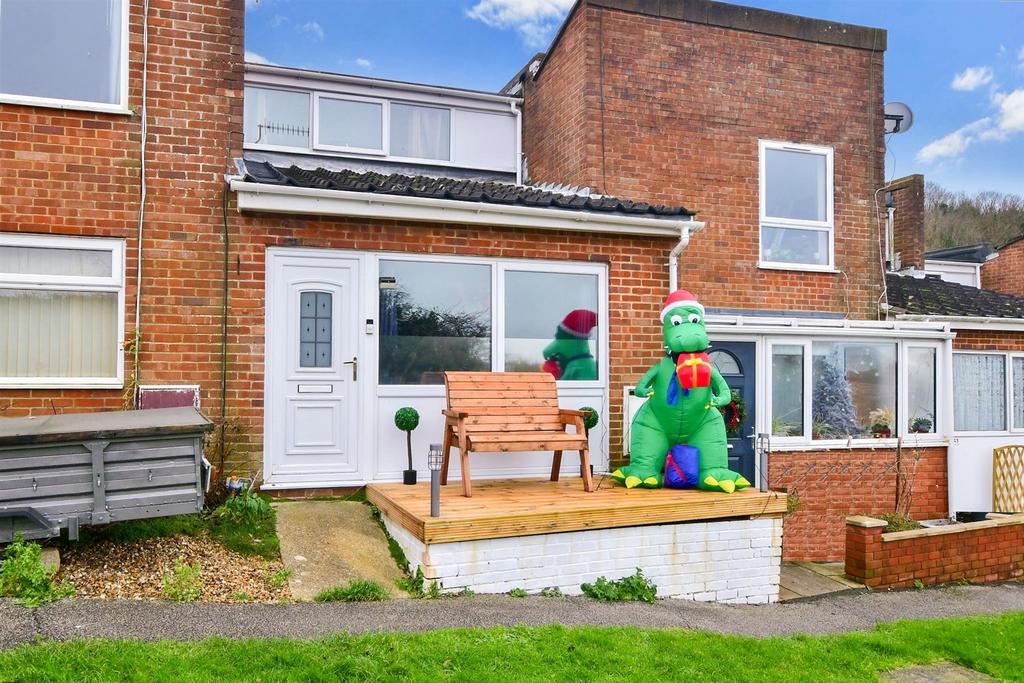 St. Leonard's Close, Denton, Newhaven, East Sussex 2 bed terraced house