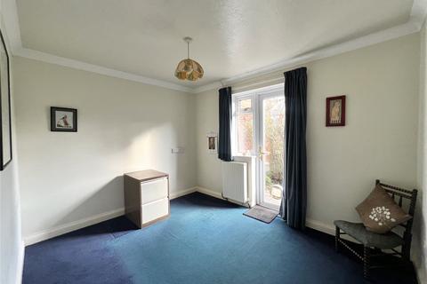 7 Abbots Way, Minehead, TA24 8UF